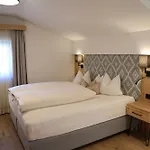酒店 加尔尼格洛肯斯图尔酒店 3*
