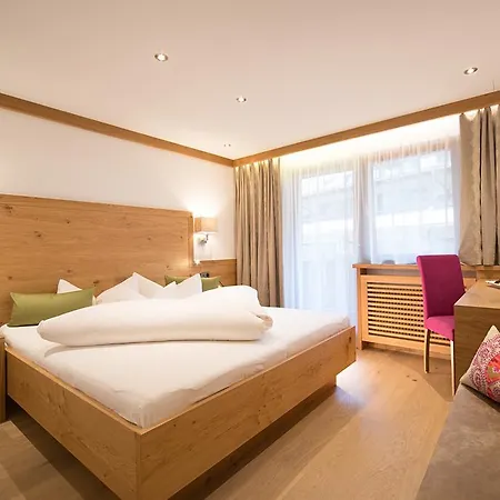 Garni Glockenstuhl 3* מאיירהופן