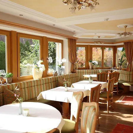 Готель Garni Glockenstuhl Майргофен