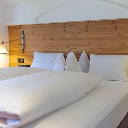 Garni Glockenstuhl Hotel 3*