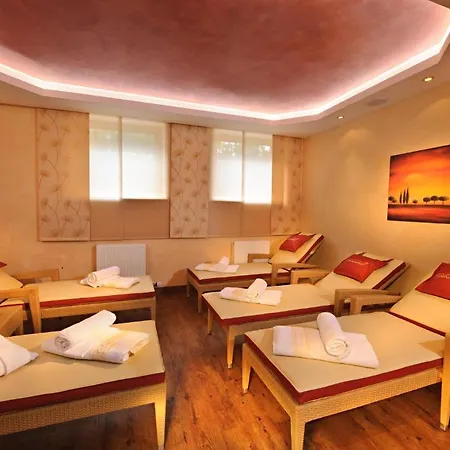 Готель Garni Glockenstuhl 3*