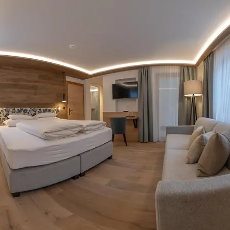 Garni Glockenstuhl Hotel 3*